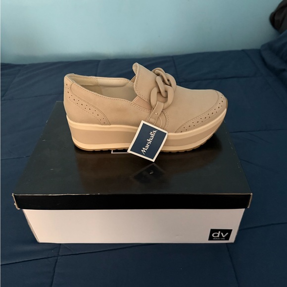 Dolce Vita Cream Platform Shoes with Moccasin Style - Picture 2 of 2